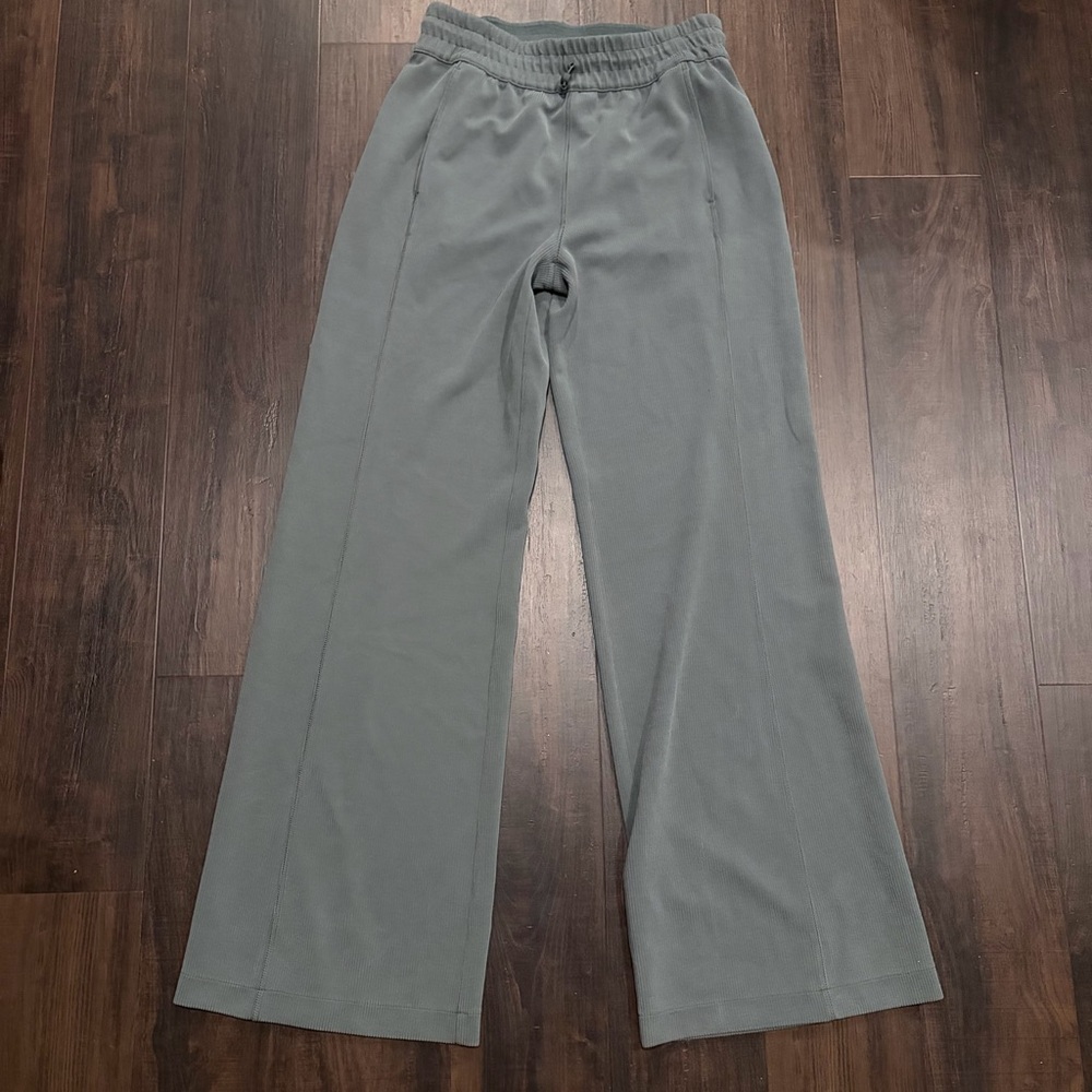 lululemon athletica Wide-Leg Pants in Dusty Sage